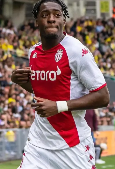 尤文圖斯對迪薩西興趣漸濃：轉(zhuǎn)會動態(tài)與潛在阻礙分析