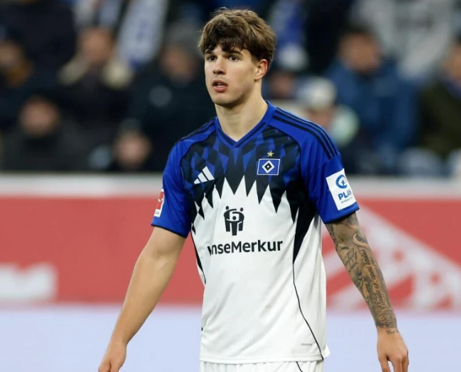 18歲中衛(wèi)武什科維奇獲拜仁關(guān)注，發(fā)展?jié)摿κ懿毮? width=